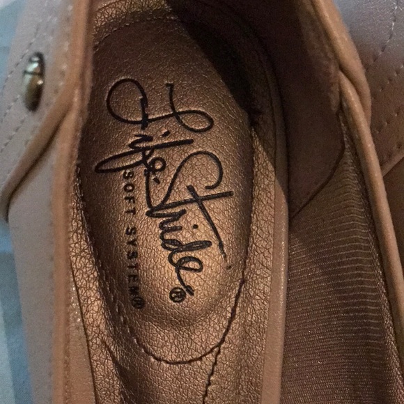 Heels - Picture 4 of 5